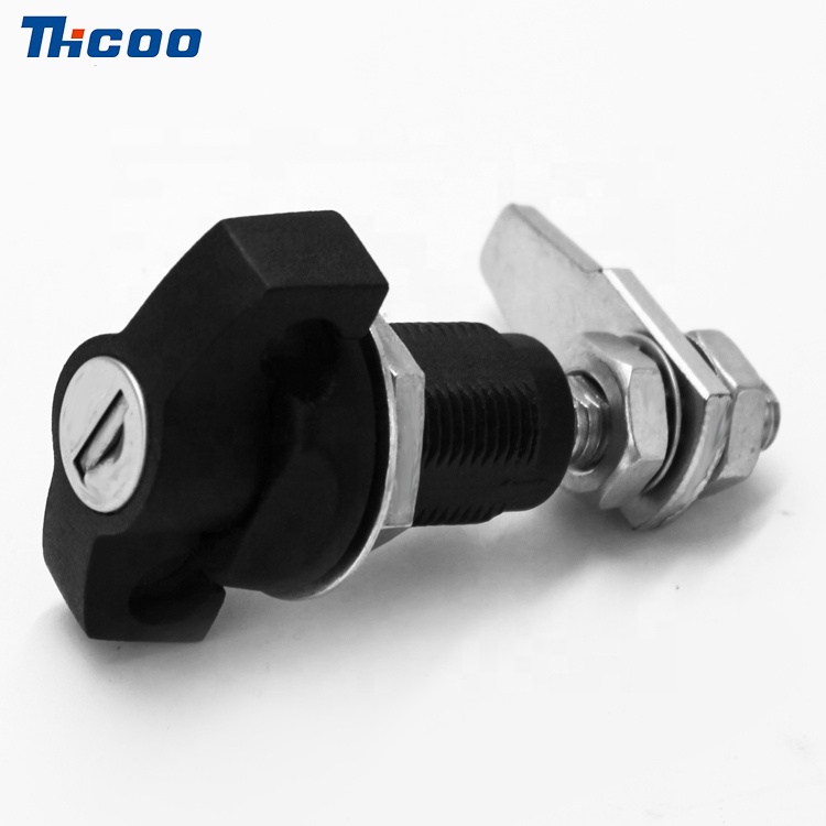 Manija en forma de ala Tipo de candado Cerradura de lengüeta de giro ajustable-A6073